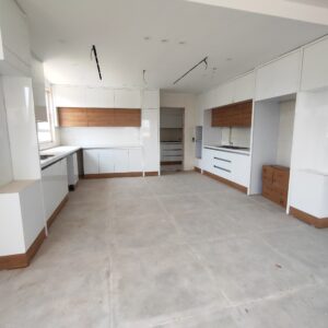 فروش تک واحدی طبقه آخر